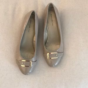 Size 10 tan Bandolino wedges